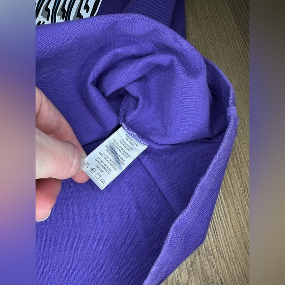 Warren Lotas Los Angeles Angel ‘Purple’ T-Shirt - Picture 5 of 7